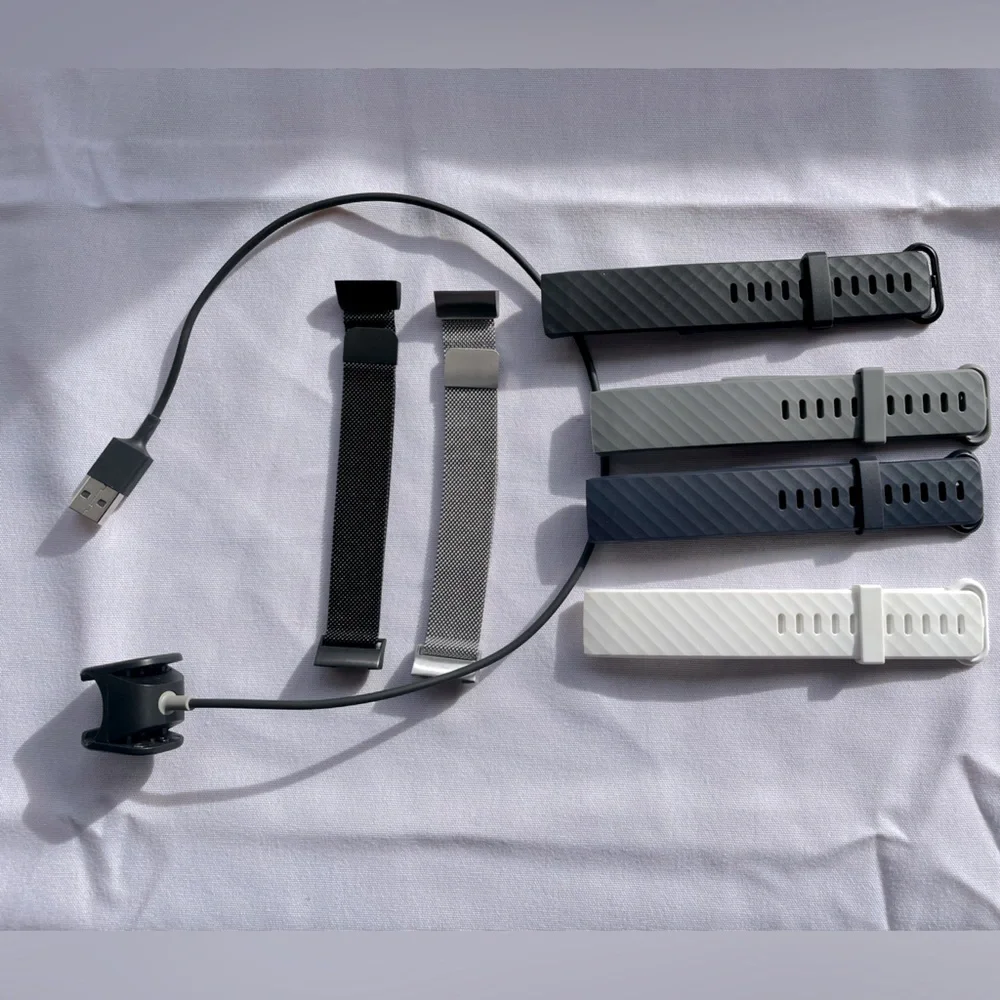 Fitbit 3 or 4 replacement bands and charger